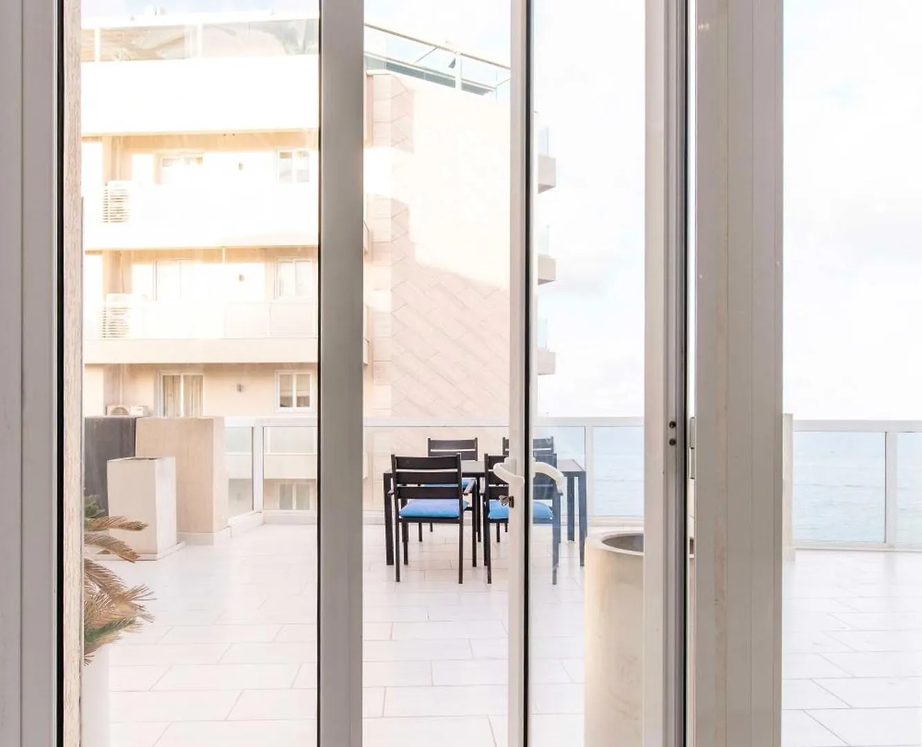 Oceanfront 3Br Penthouse Luxury & Views In Sliema Apartment