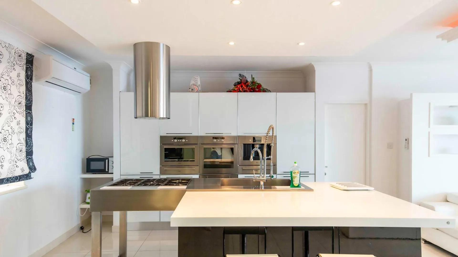 Oceanfront 3Br Penthouse Luxury & Views In Sliema Apartment