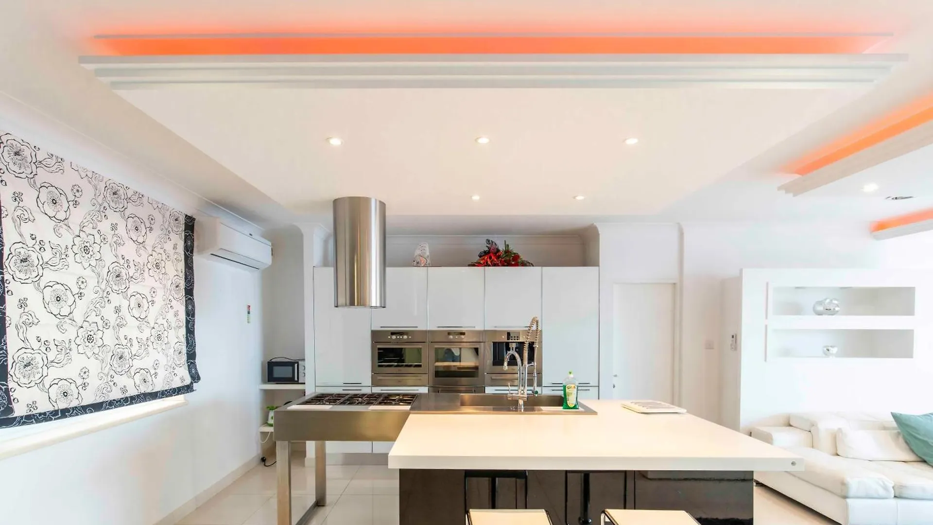 Oceanfront 3Br Penthouse Luxury & Views In Sliema Apartment
