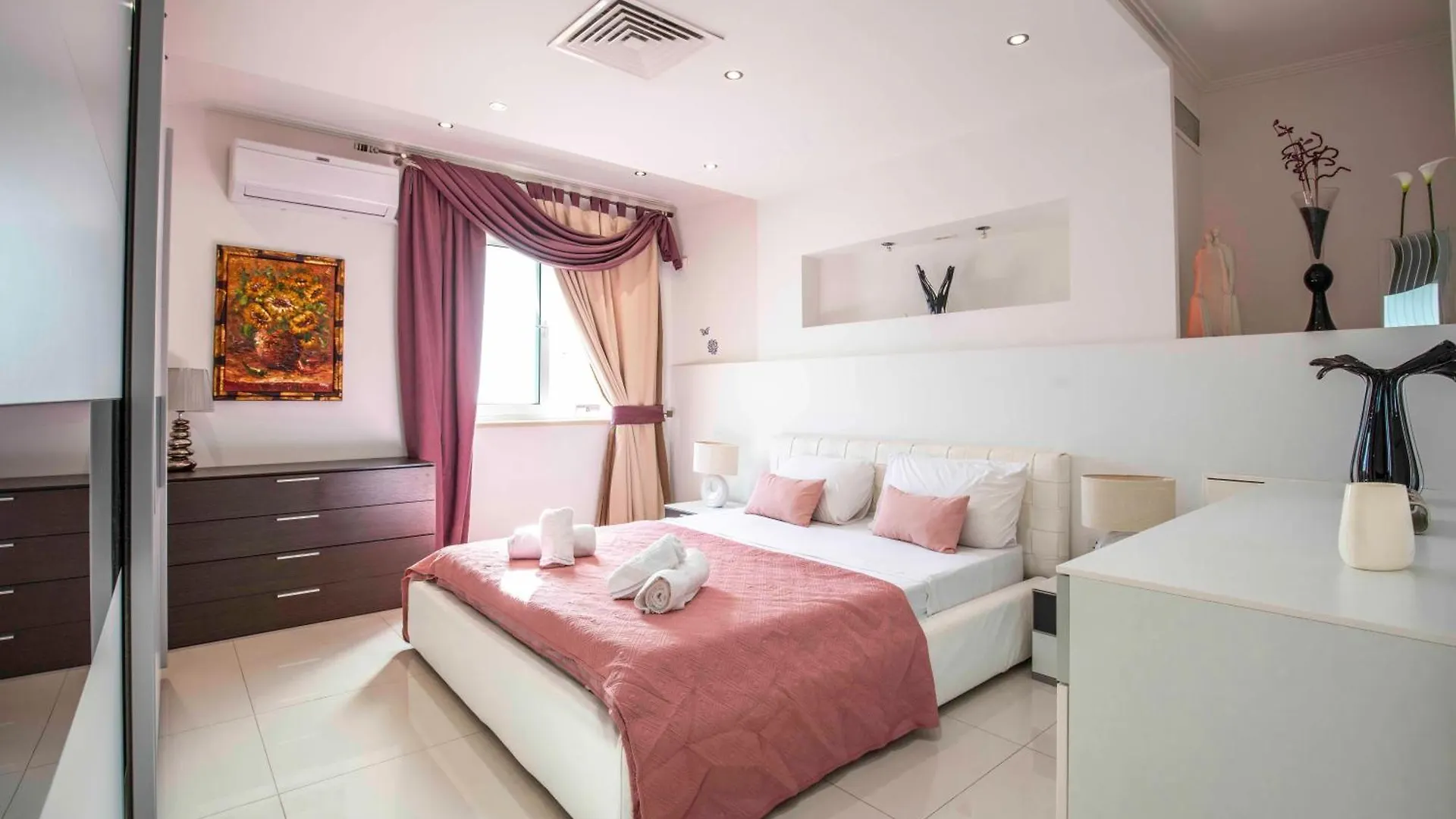 Oceanfront 3Br Penthouse Luxury & Views In Sliema Apartment 0*,  Malta