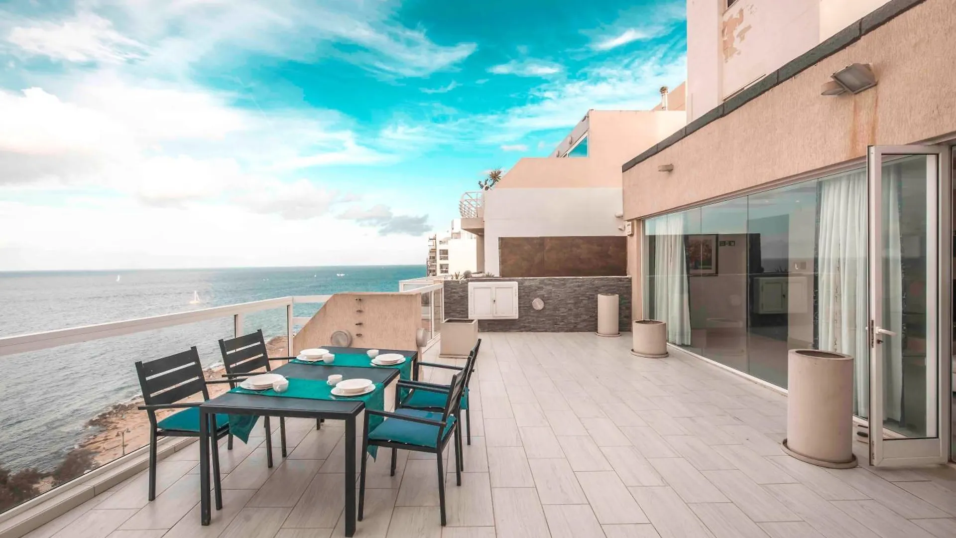 Oceanfront 3Br Penthouse Luxury & Views In Sliema Apartment