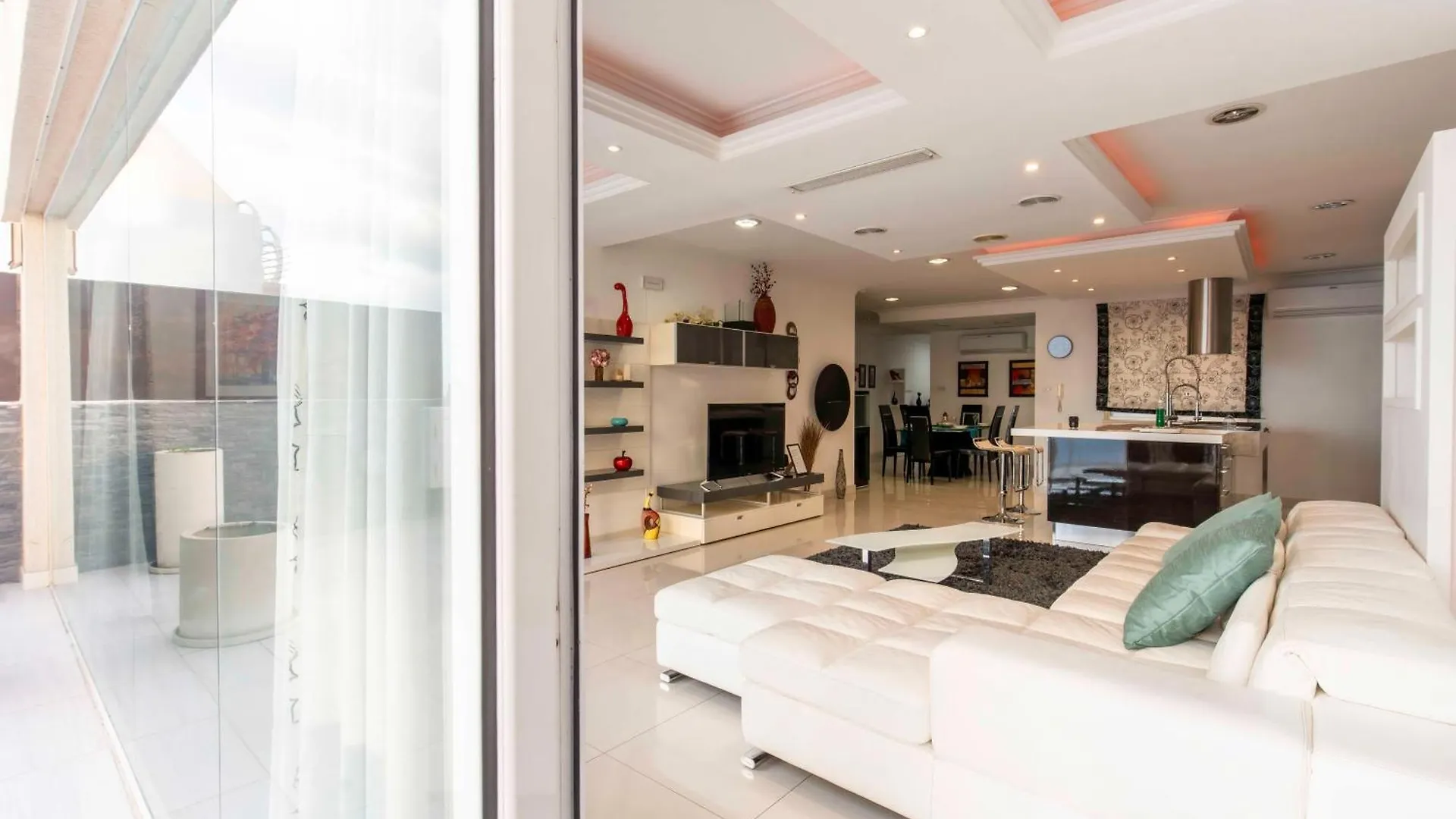 Oceanfront 3Br Penthouse Luxury & Views In Sliema Apartment