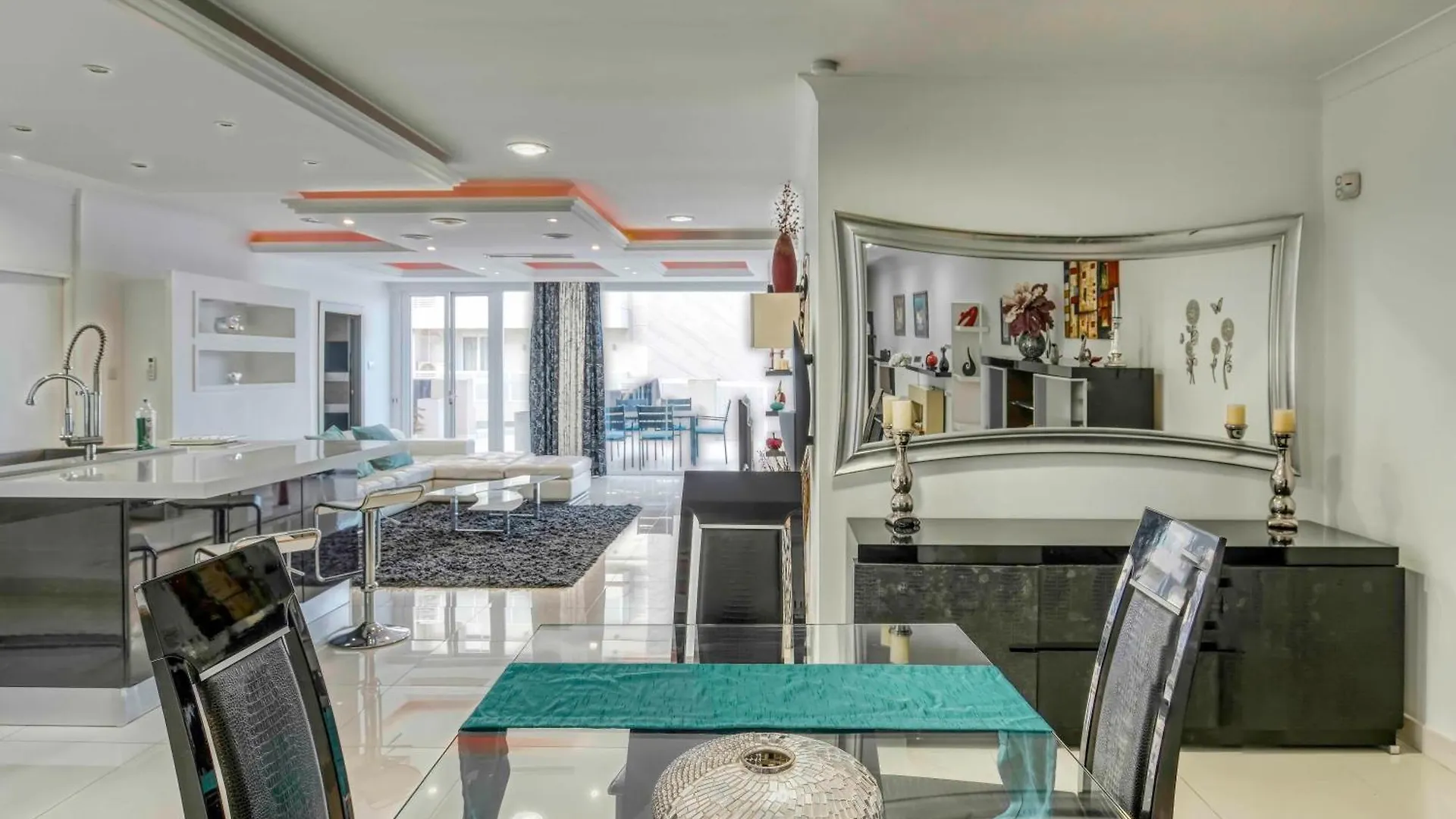Oceanfront 3Br Penthouse Luxury & Views In Sliema Apartment
