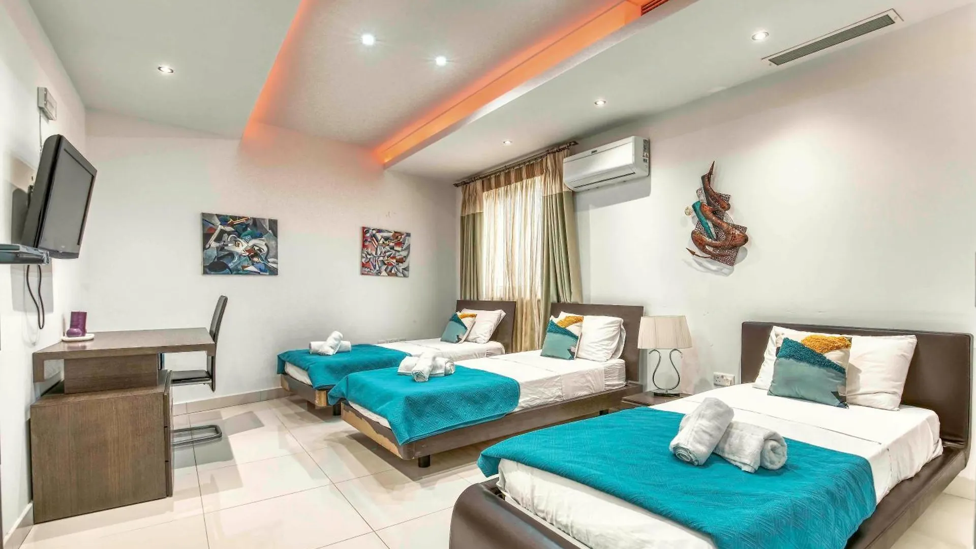 Oceanfront 3Br Penthouse Luxury & Views In Sliema Apartment